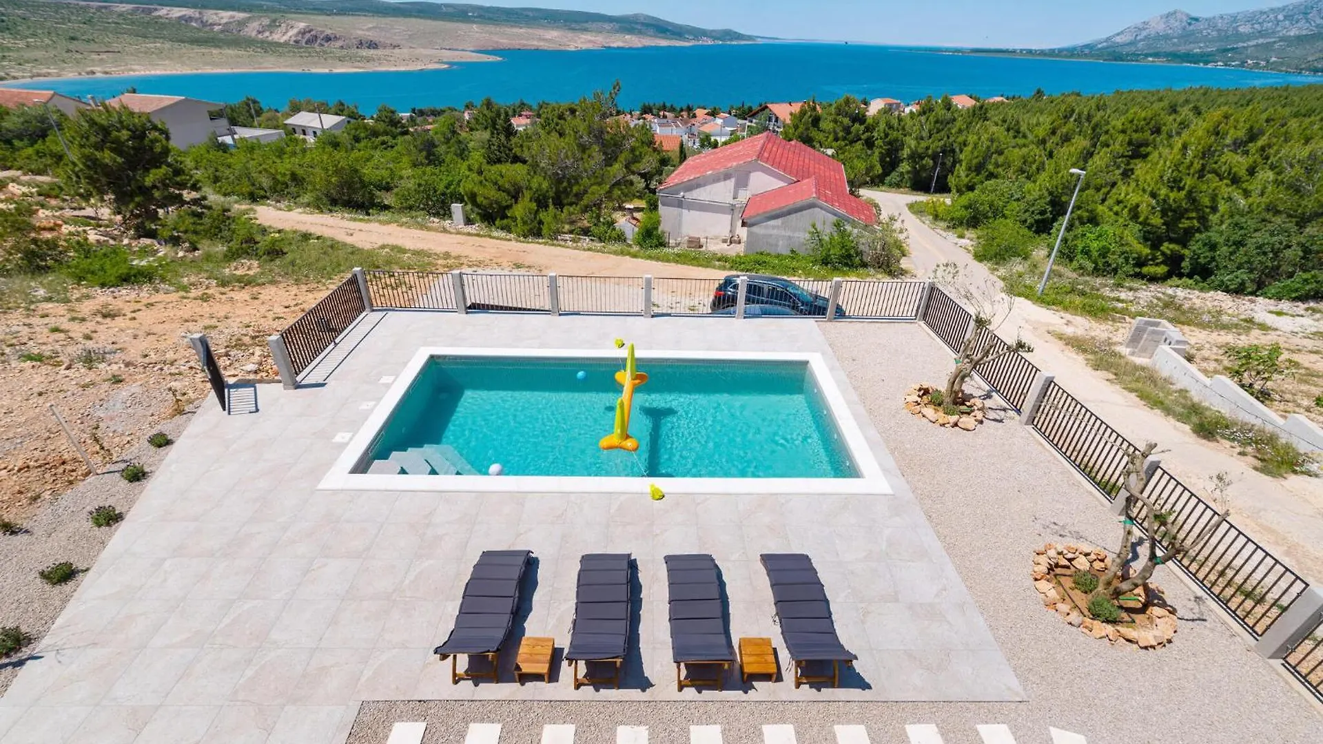 Gorgeous Home In Rovanjska With House Sea View