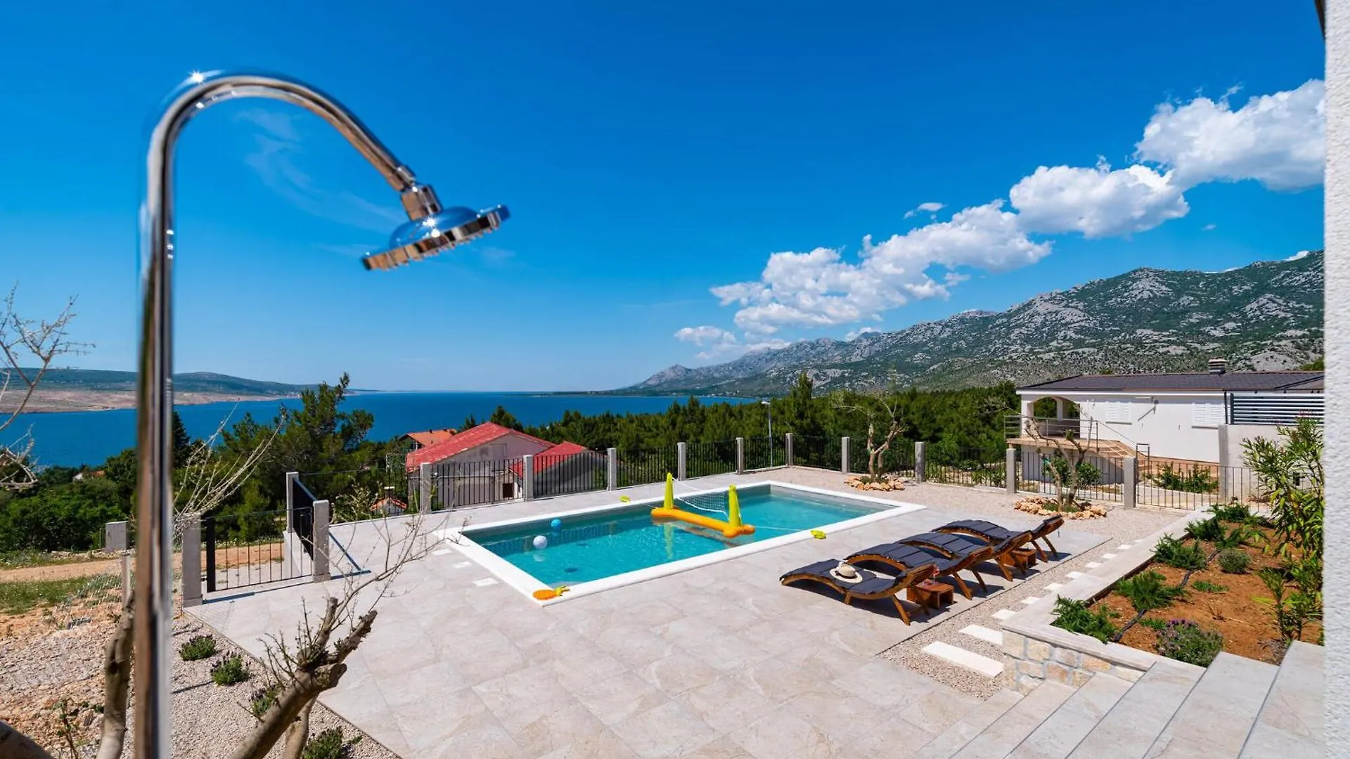 Gorgeous Home In Rovanjska With House Sea View Casa vacanze