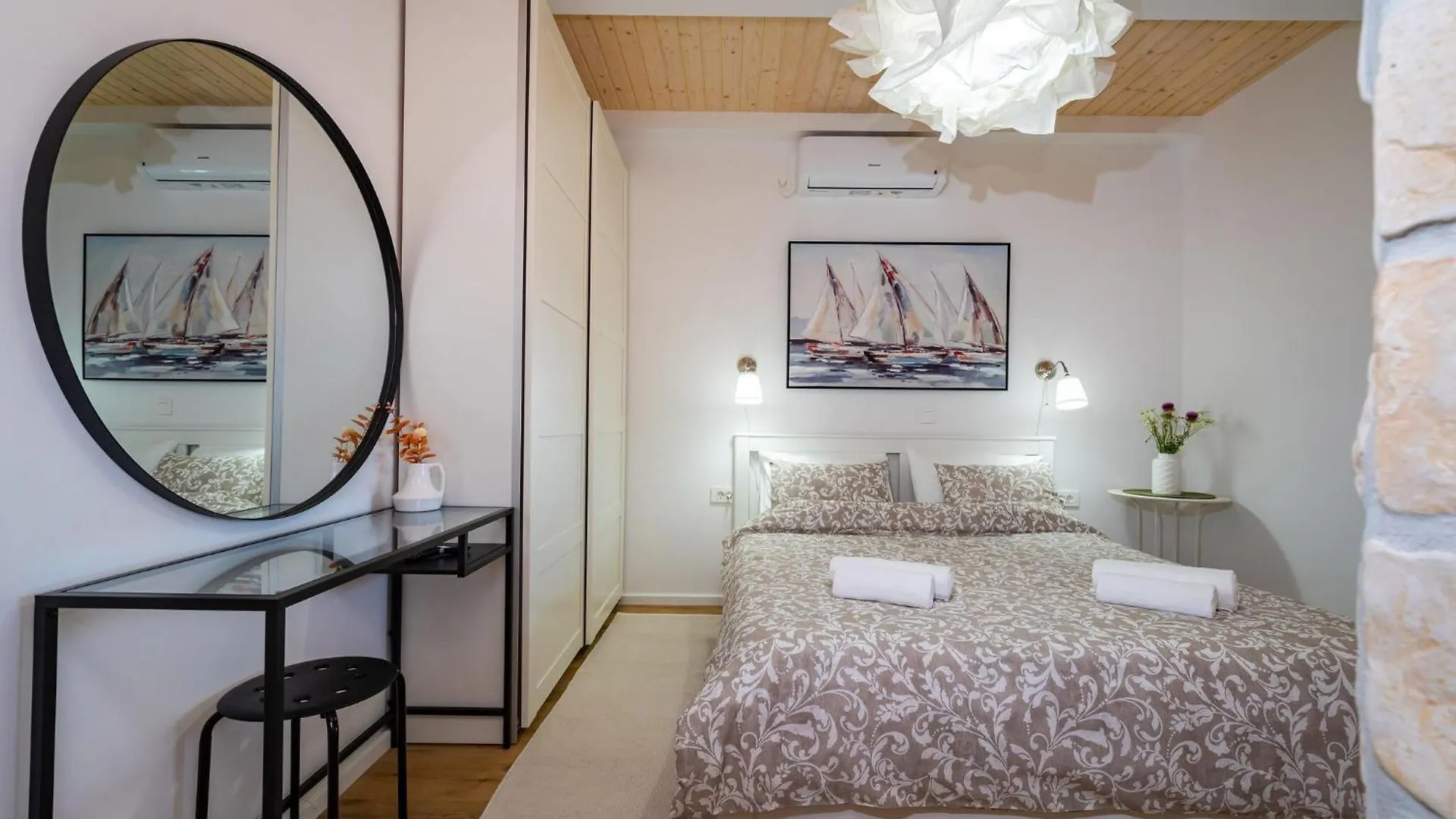 Holiday home Gorgeous Home In Rovanjska With House Sea View